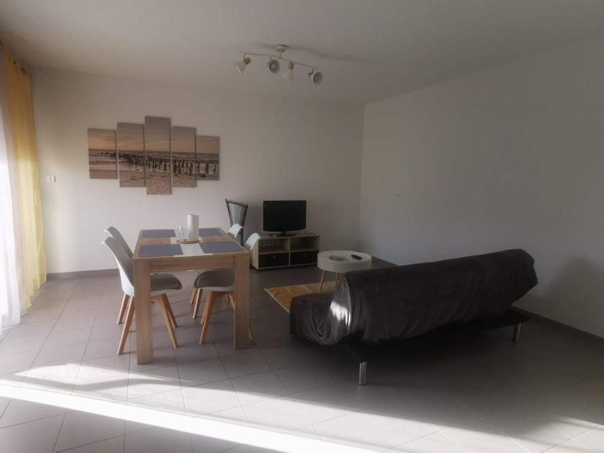 Appartement T2 Accessible Pmr Avec Terrasse Et Garage Onet-le-Chateau Luaran gambar
